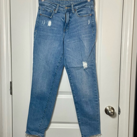 Old Navy Denim - Old Navy Light Wash Distressed Jeans Raw Hem Straight Leg Casual Trendy